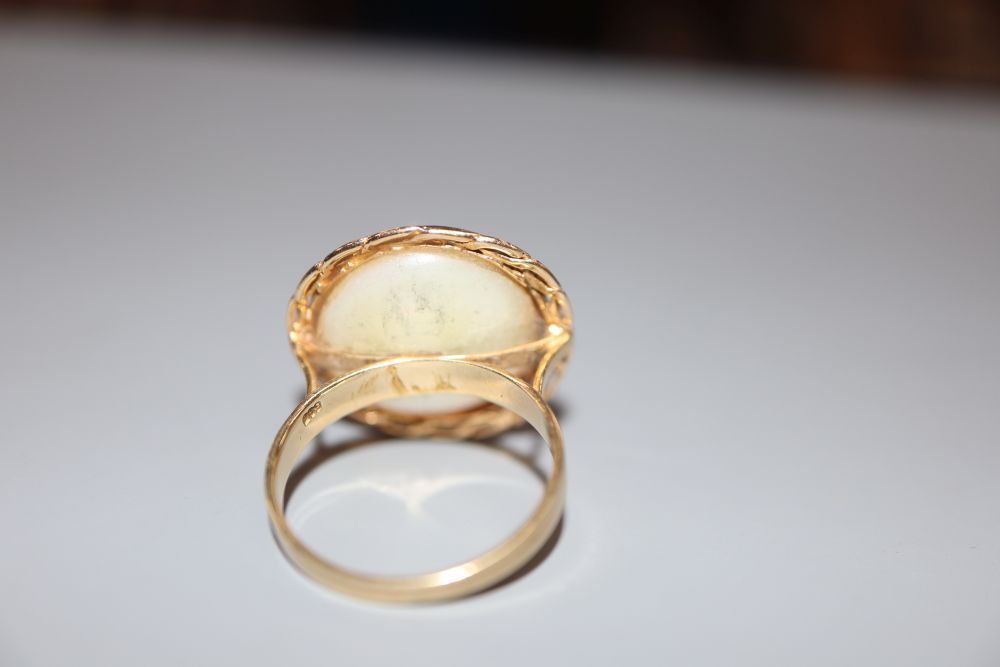 A 585 yellow metal and mabe pearl dress ring, size L, gross 5.2 grams.